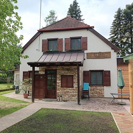 Hotel Hétházpuszta Erdészlak Isztimér Exterior foto